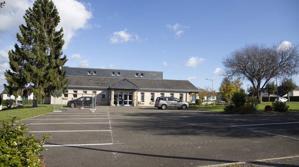 Châtres la Forêt Parking de la Mairie 01