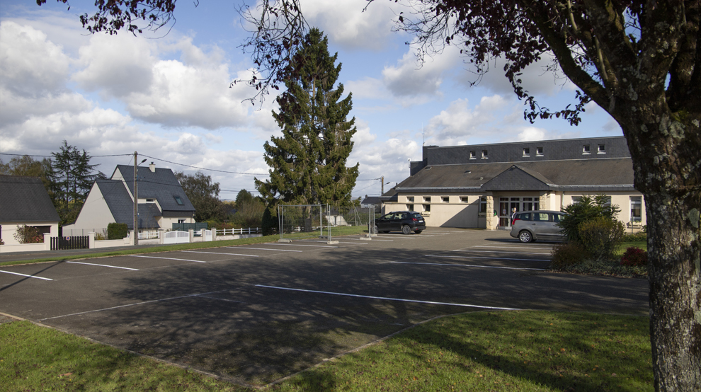 Châtres la Forêt Parking de la Mairie 03