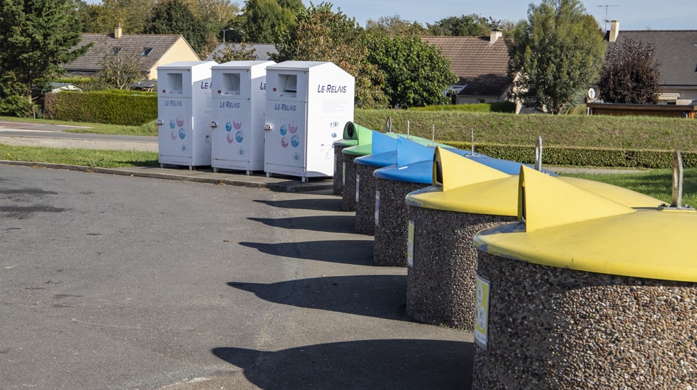 Environnement Point Apport Volontaire Poubelles Point de collecte Super U EVRON