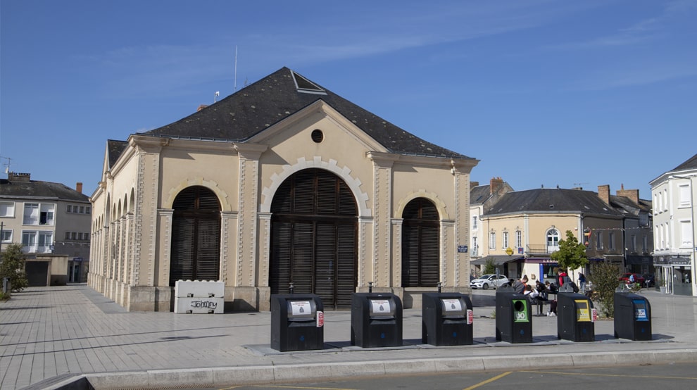 Environnement Point Apport Volontaire Poubelles Point de collecte de Pierre Mendes France 01