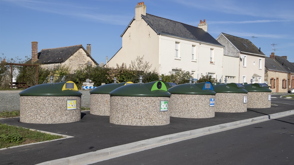 Environnement Point Apport Volontaire Poubelles Point de collecte de Sainte Anne 01