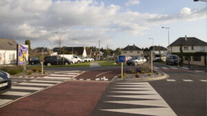 Parking du square Marcel Cholet Évron 02