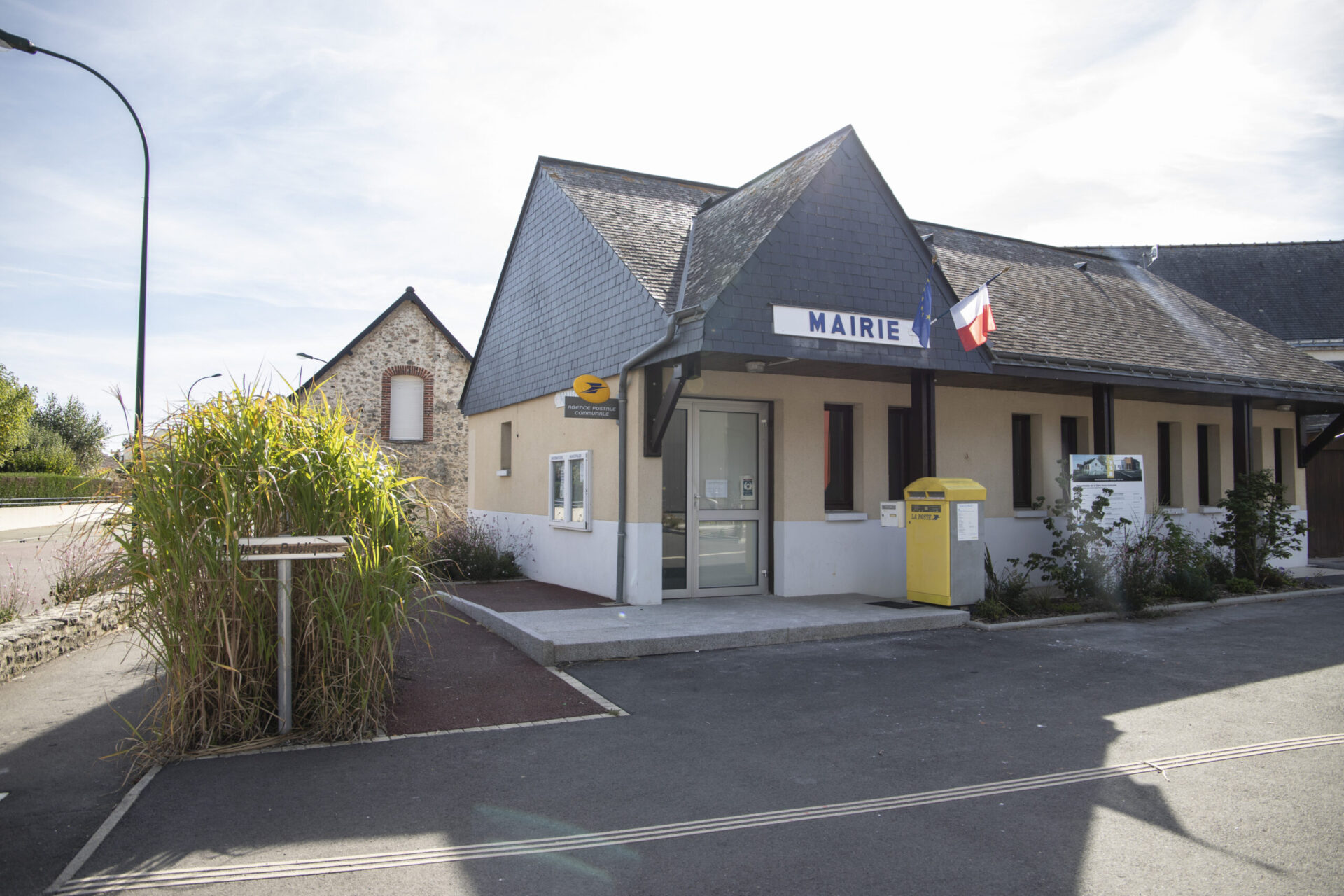 Saint-Christophe-du-Luat Mairie