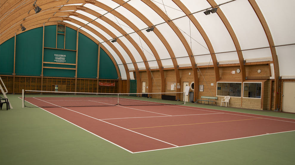 Terrain de Tennis intérieur Évron 02