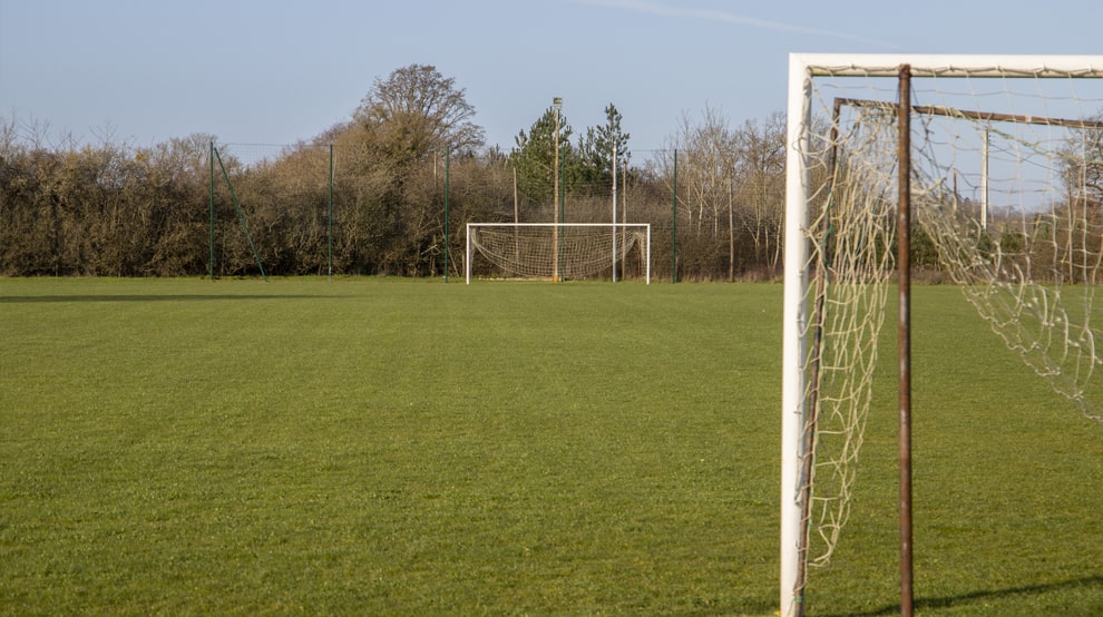 Stade de football de Châtres-la-Forêt
