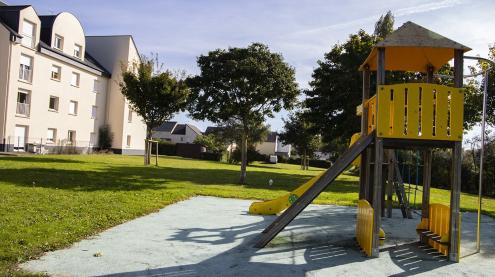 Aire de jeux de la route de Neau 02