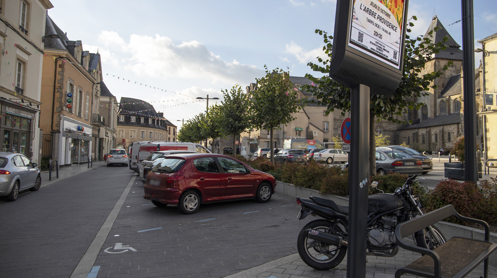 Evron Parking de la Basilique 03