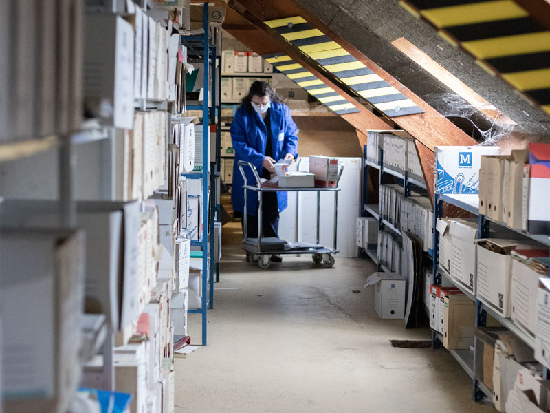 Service archives