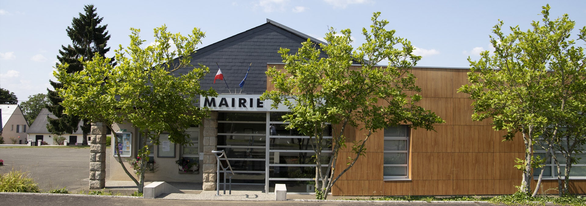 Mairie de chatres la foret