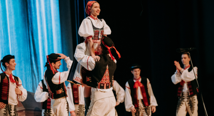 Les estivales Folkloriques