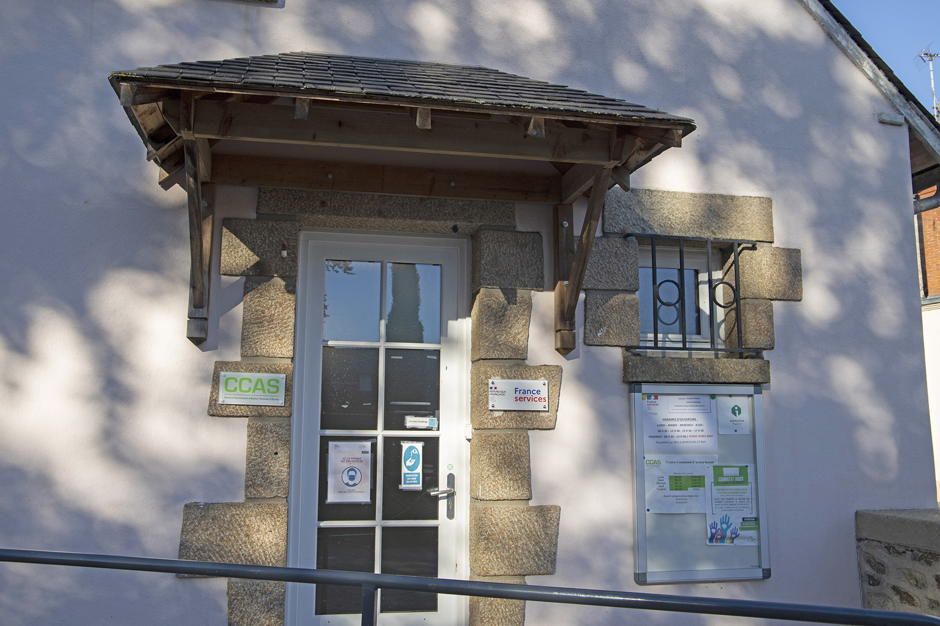 IMG_9974-Évron-Maison-France-Service